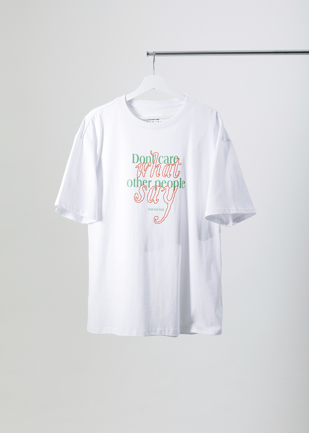 Blah blah blah…字樣印花T恤 / White | Dark Gray /